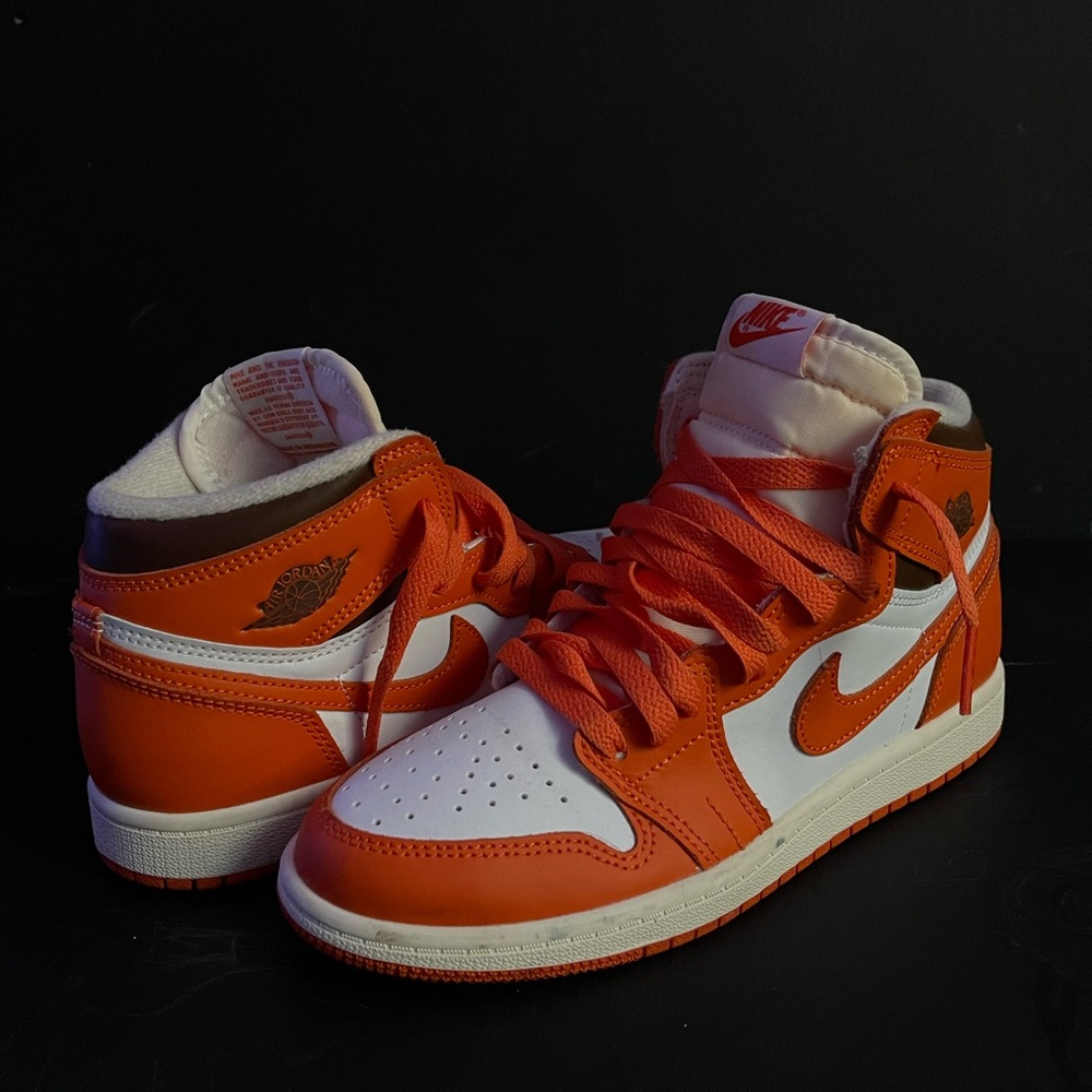 Wmns Air Jordan 1 High OG 'Starfish'